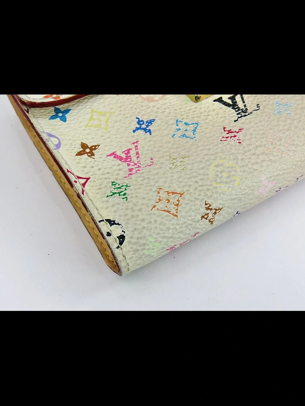 Louis Vuitton compact louis
